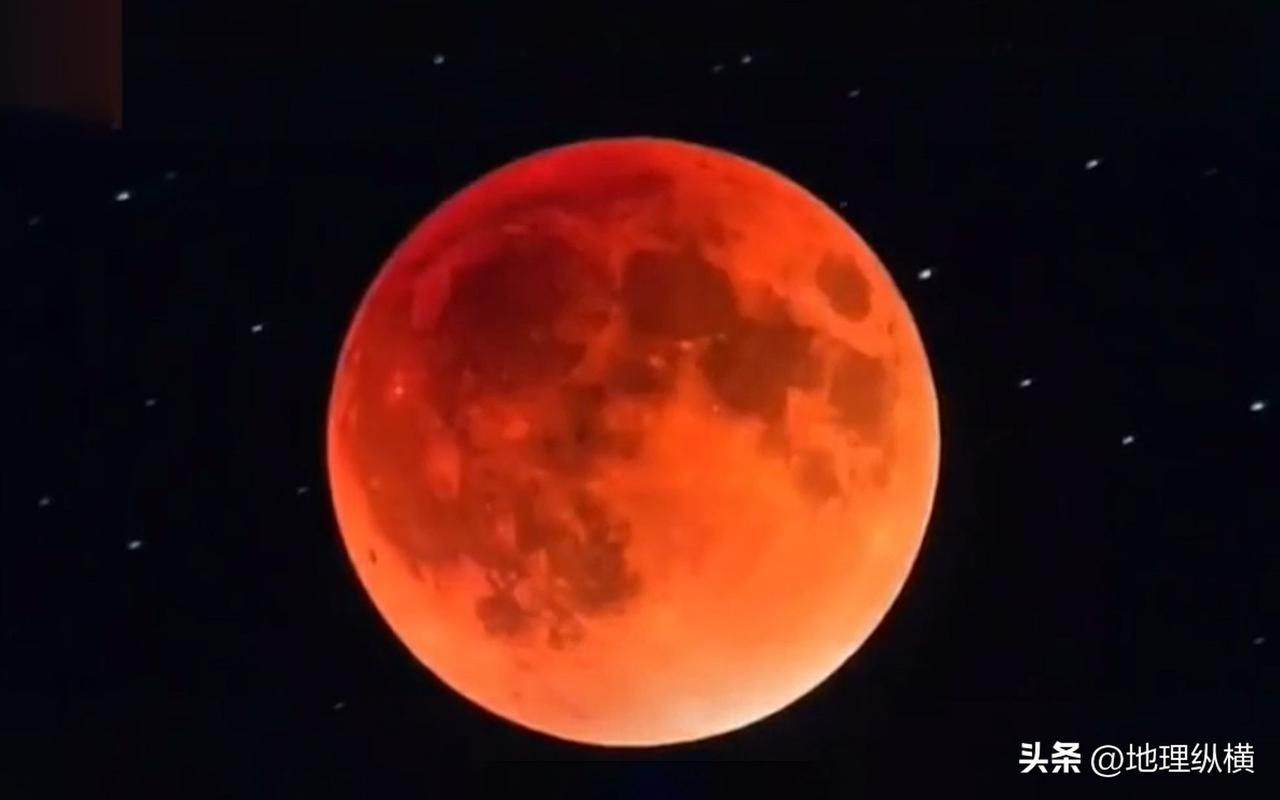 我想每个月都能看到月食，容易做到吗?

其实特别简单——只要让月亮绕地球转的轨道