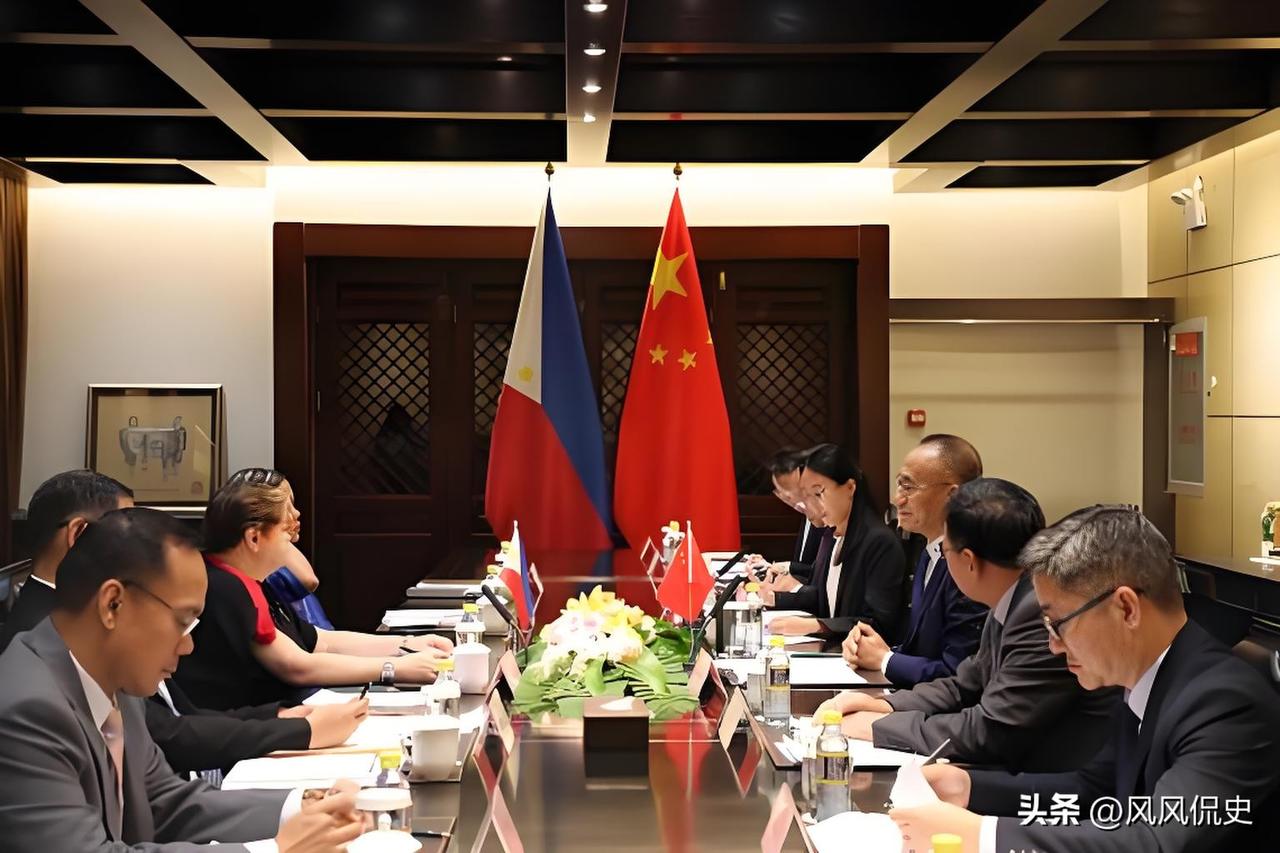 3月28日，菲律宾派人赴华谈判，要求中方助其度过能源危机！
菲律宾外交部副部长艾