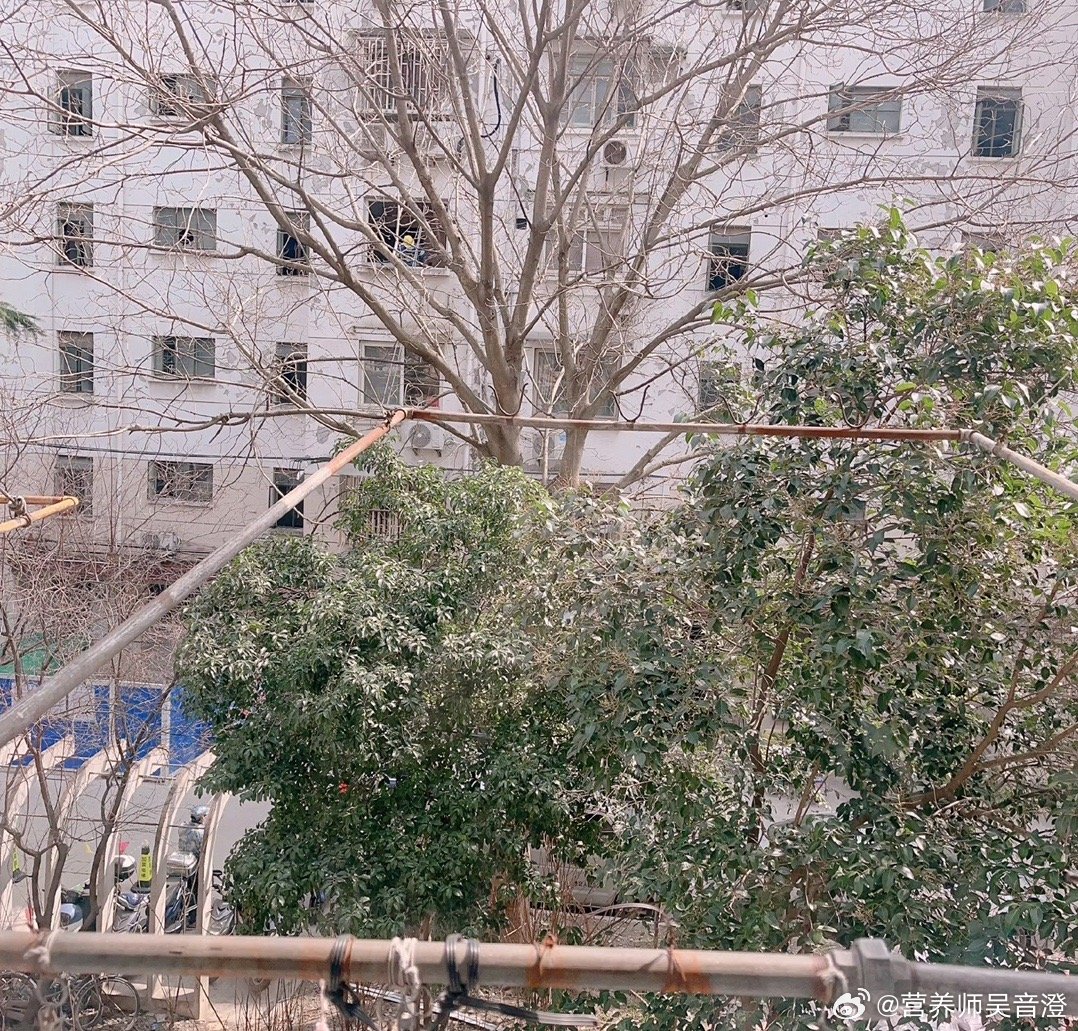 #老房改造翻新难不难##设计师改造家# 这个话题算是问对人了，因为今年正在进行老