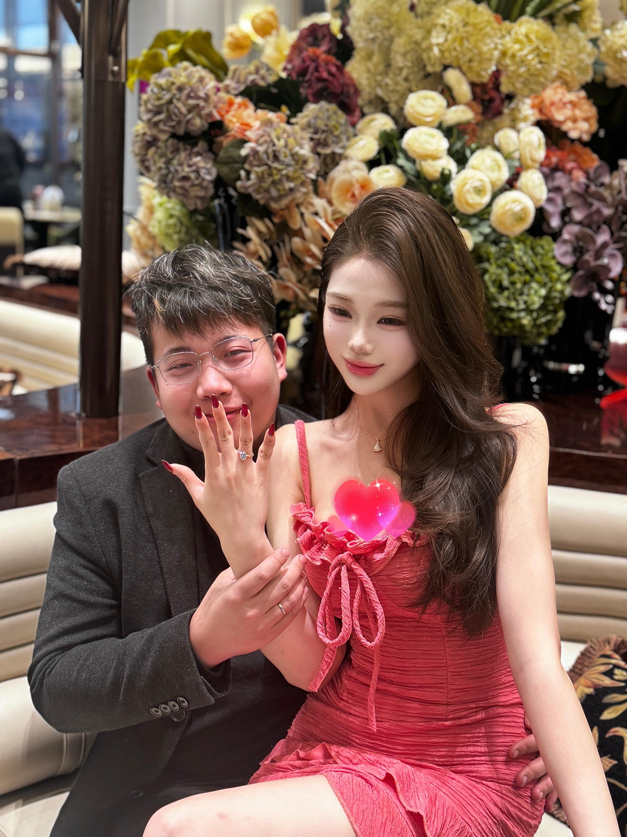 希望你漂亮的眼睛以后只流幸福的眼泪