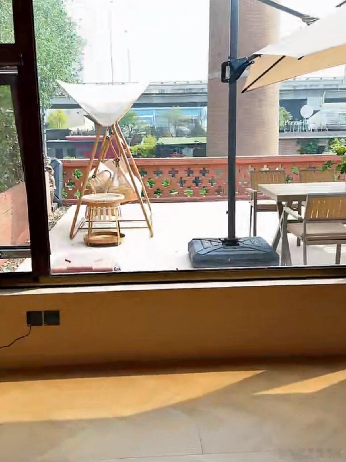 彭小苒工作室开业直播彭小苒成立个人工作室 恭喜彭小苒个人工作室今日正式成立！撒花