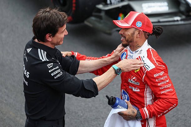 F12026F1巴塞罗那大奖赛汉密尔顿法拉利生涯首冠 托托·沃尔夫谈到梅赛德斯今