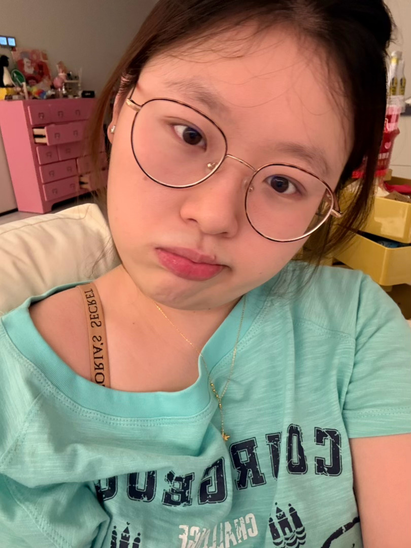 进入减肥状态就像退隐江湖。社交不交了 聚餐不聚了 美食不吃了 每天在家经营自己的