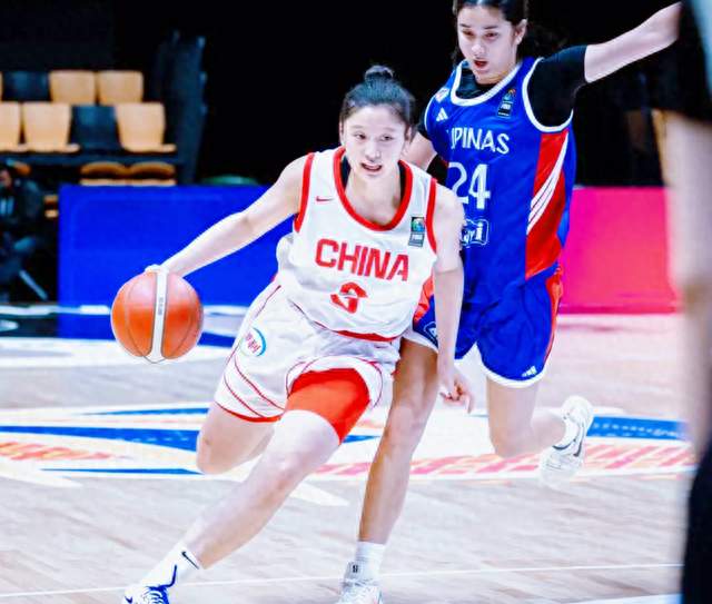 63分疯狂碾压！打脸所有质疑，深夜的中国U18女篮，赢得太解气