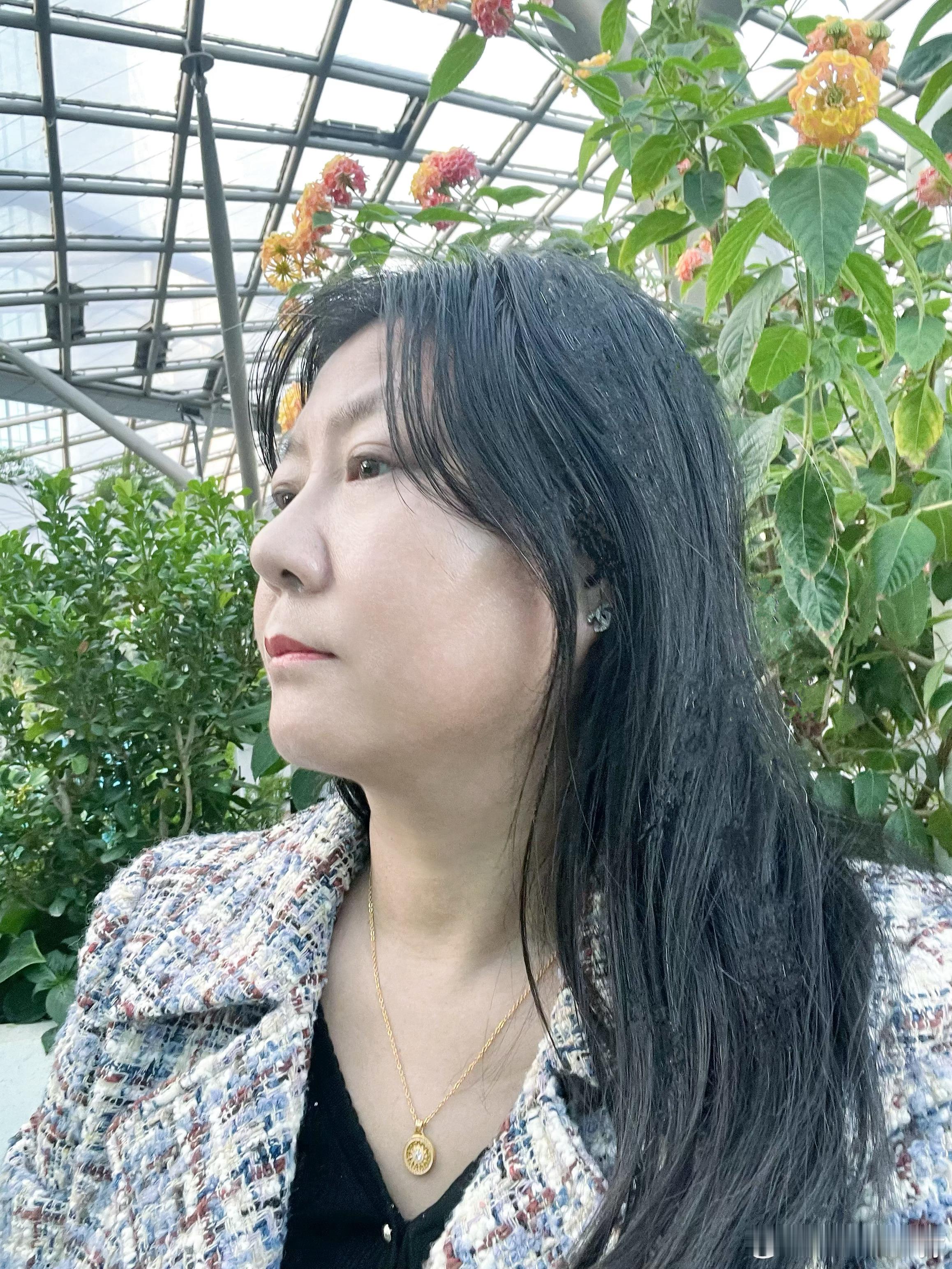 敏儿Jessyy广州天环。优雅时尚自拍