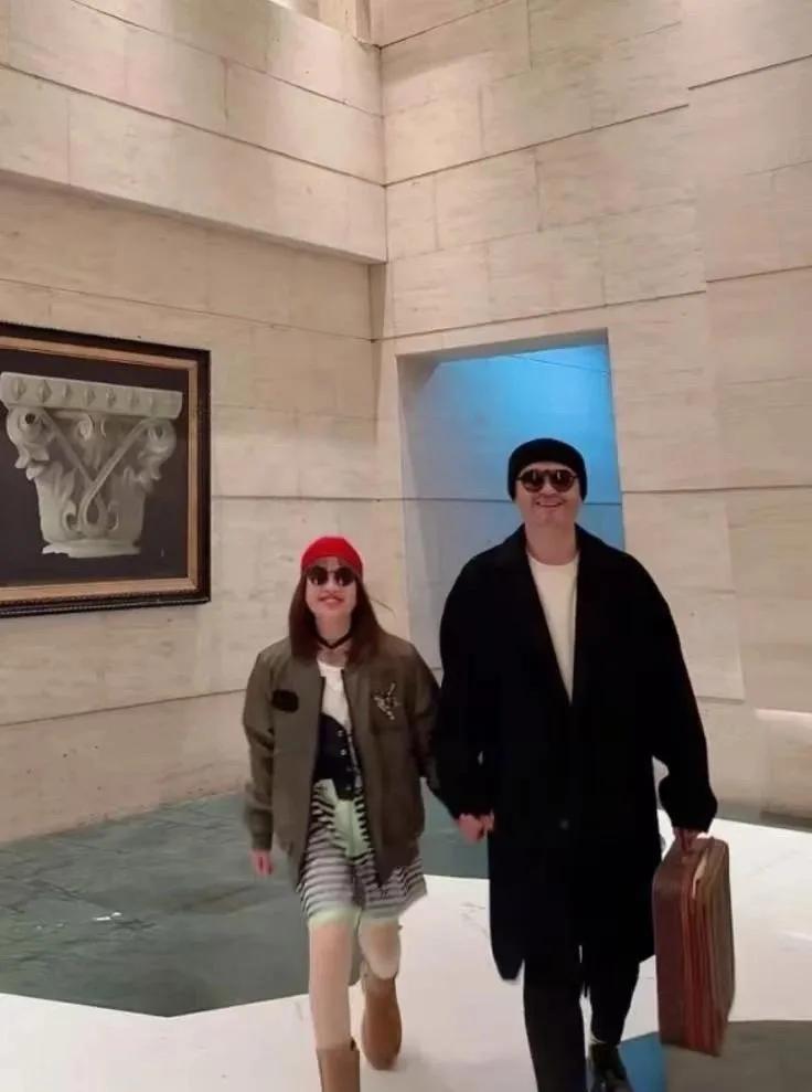 包贝尔和宝贝儿模仿杀手不太冷，假如他真看过这部电影，他这个当爹肯定后悔这么做，真