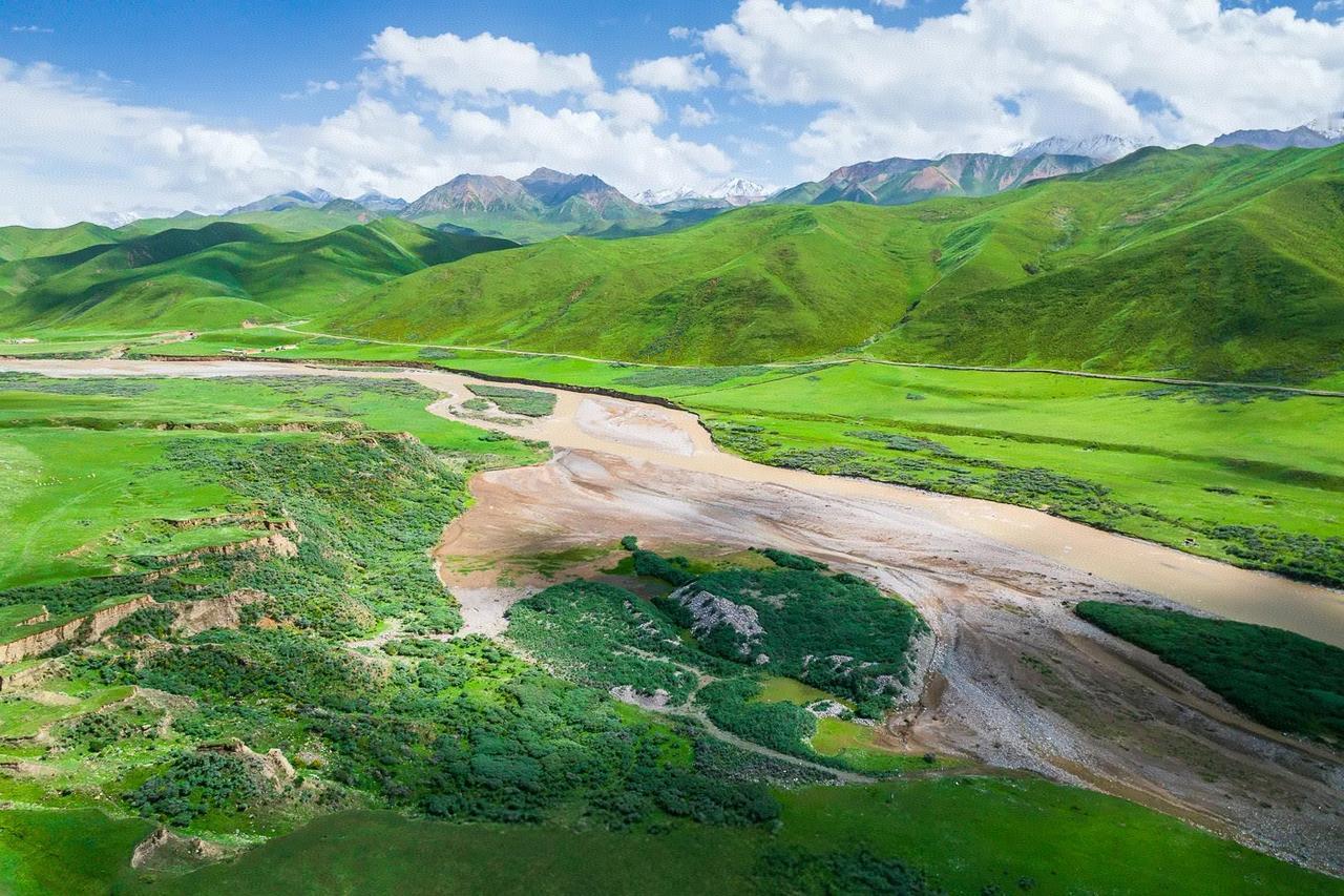 要不要取消中考和高考？
我们这么多年为什么发展得这么好？其主要的原因就在于中考和