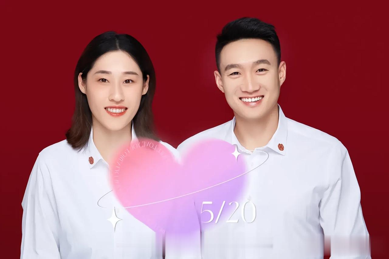 国庆喜讯 女排姑娘结婚啦[比心]#恭喜！两人结婚# 
女排奥运冠军、北京女排助理