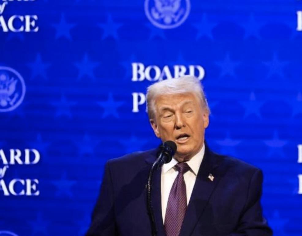 特朗普在达沃斯向欧洲发出最新警告：若欧洲国家为回应关税威胁而抛售美国资产，美方将