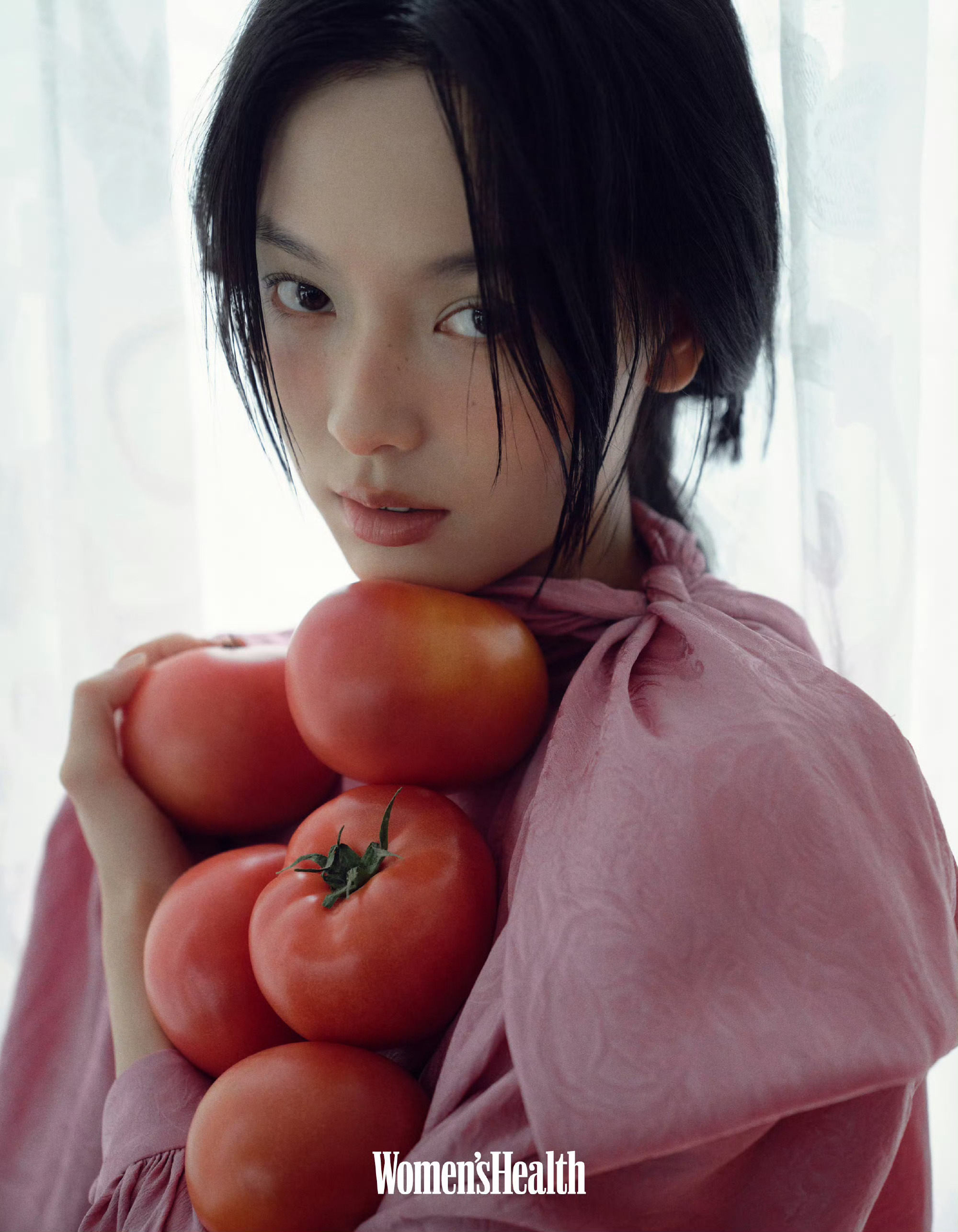 赵佳丽  x  Women's Health中英文版新刊💐🌷摄影：卢卡斯杨 