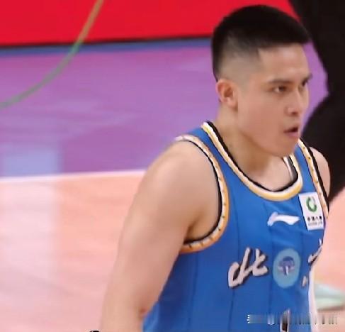 尽管北京北汽阵中赵睿受伤的情况下，周琦也因伤无法登场，影响了整个球队的阵容轮换，