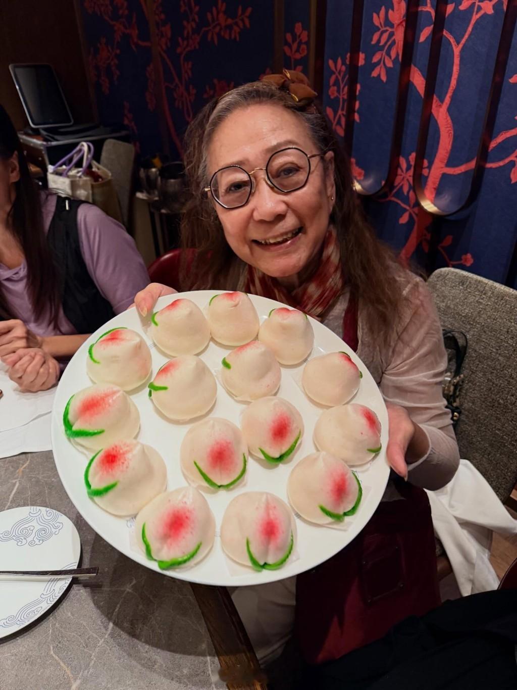陳煒江美儀閃耀亞視群星聚會 TVB富貴女星出錢促成飯局 近日斥千萬入市啟德新樓由