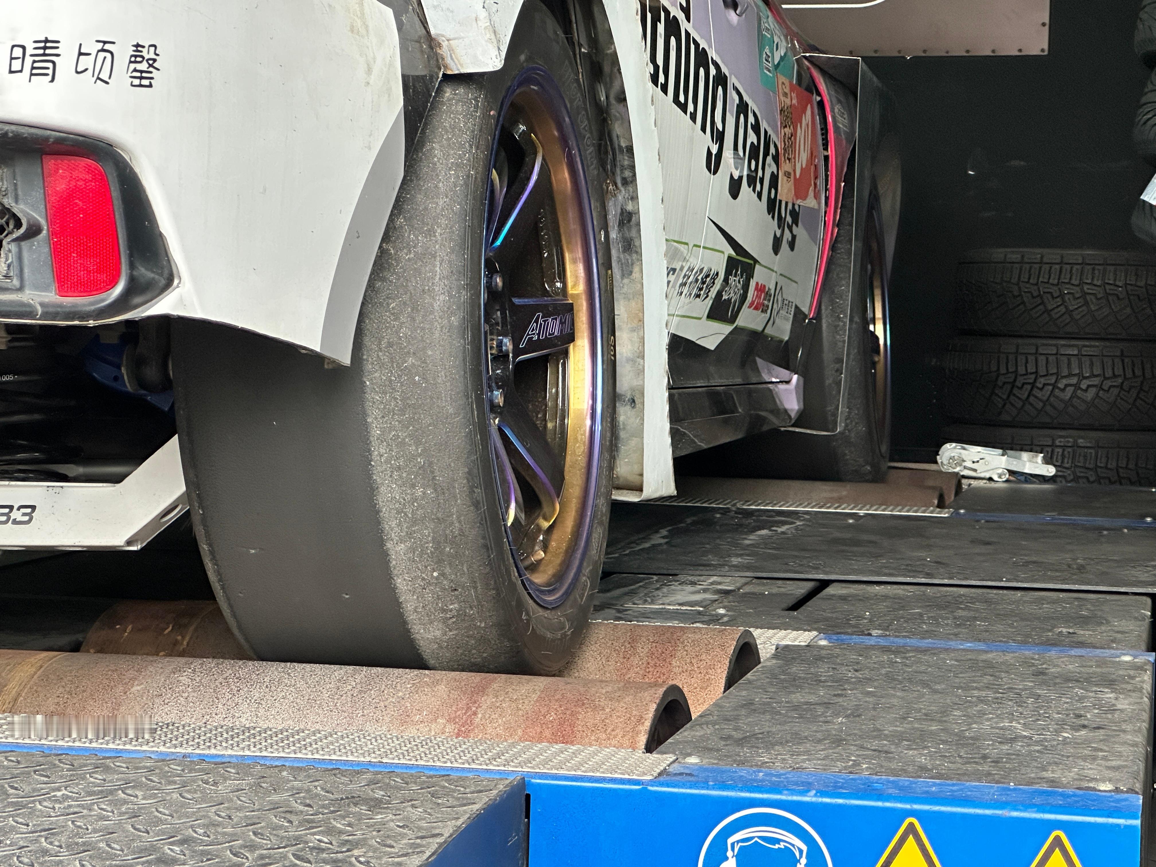 今天巨累。早早睡一觉。 