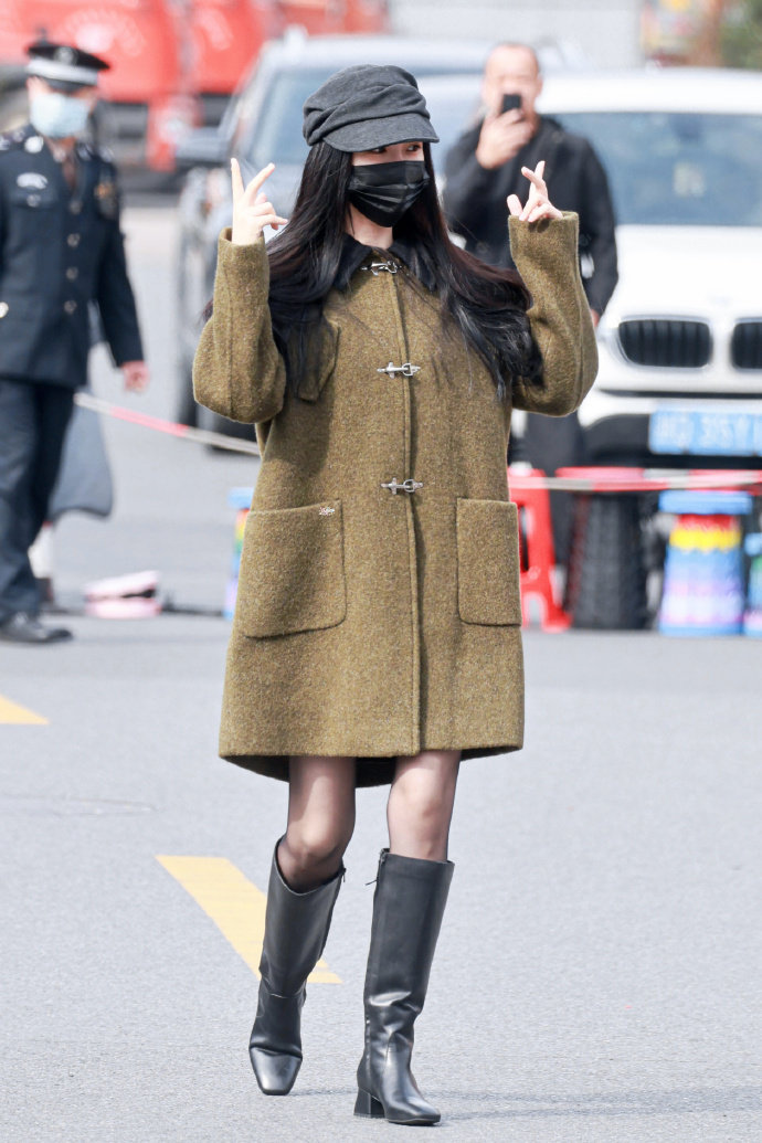 虞书欣比兔子耳朵虞书欣兔子耳朵饭撒  一只虞小兔来上班罢了蹦蹦跳跳可爱鼠了！主母