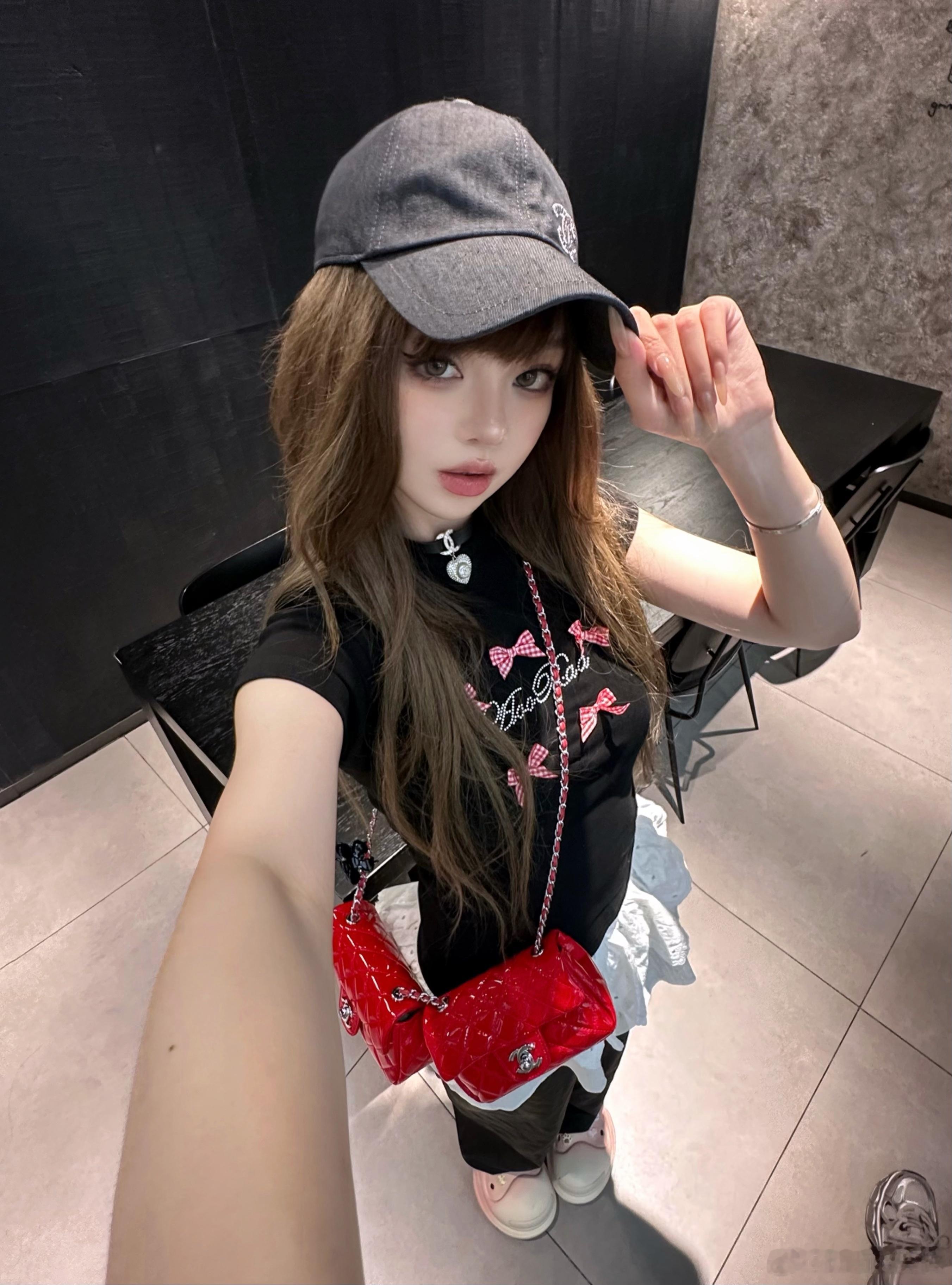 🎀 ​​​