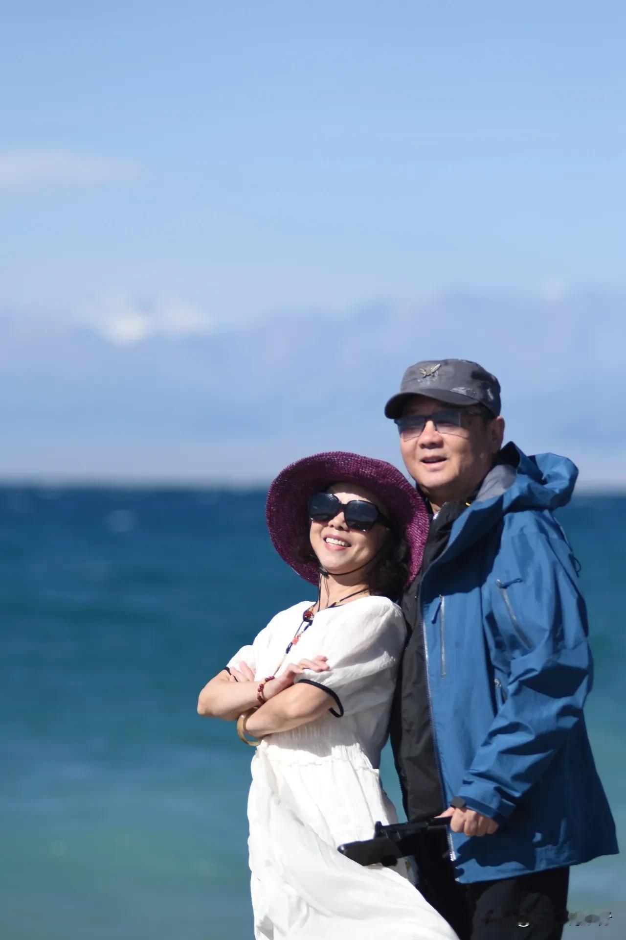 独趣南北疆播报
秋天渐变蓝的赛湖太迷人了
📍赛湖·8月28日三哥说旅行 三哥说