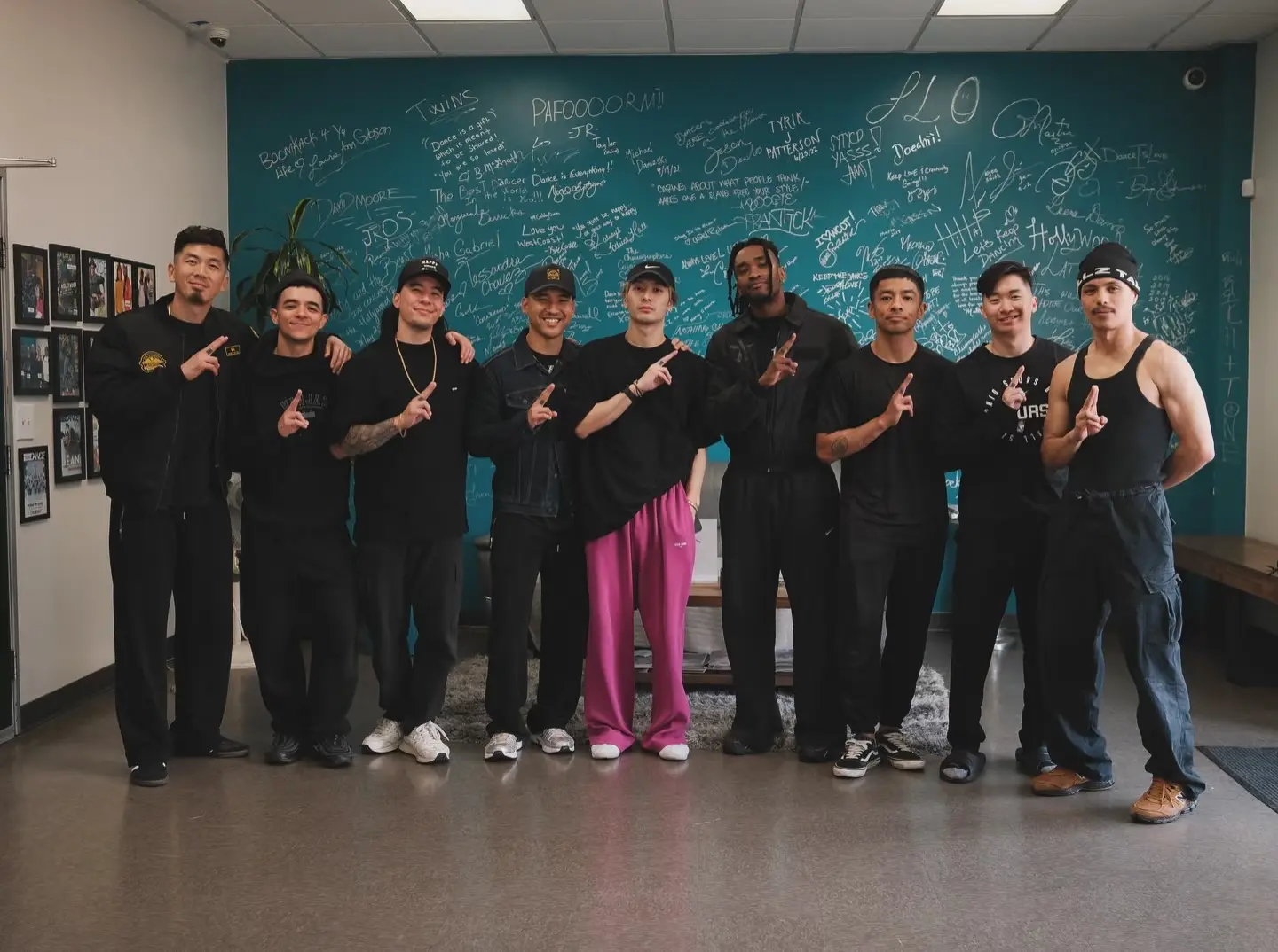 5.9中午12点新歌BUCK正式上线🫡。