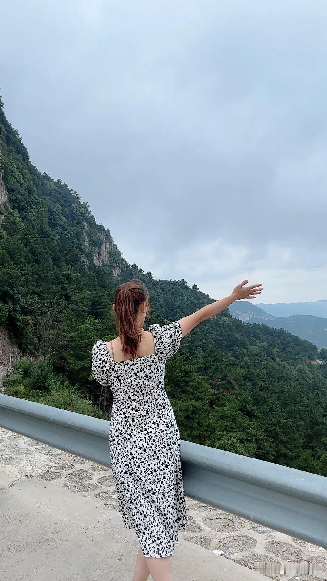 虽说不是晴空万里，也算风景如画