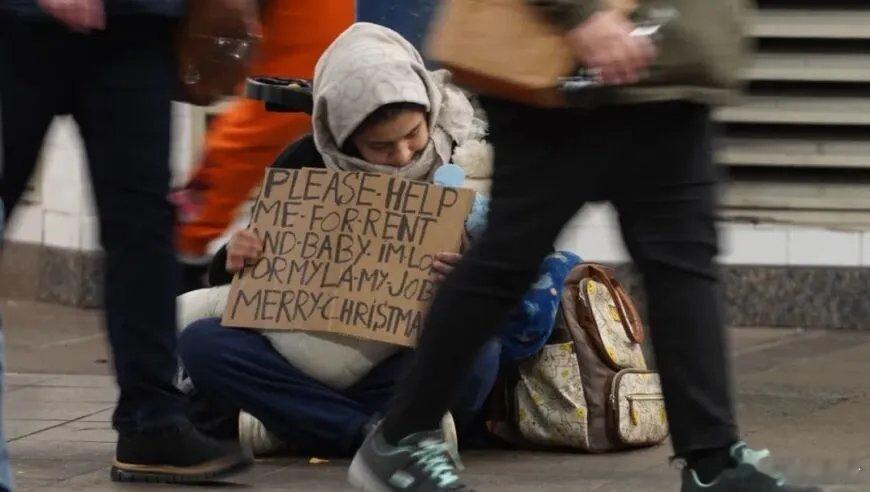 美国中产“斩杀线”意味着什么美国中产“斩杀线”意味着什么 来自