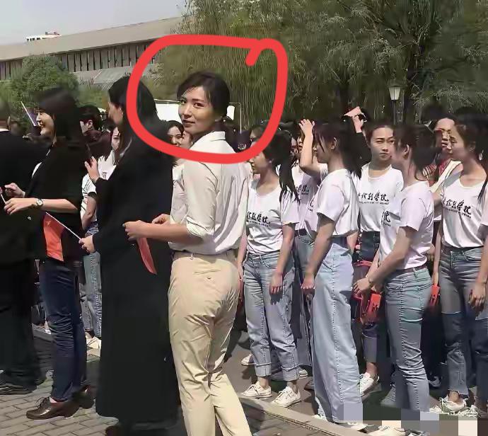 这是哪位明星，经常在电视看到就是想不起来名字了