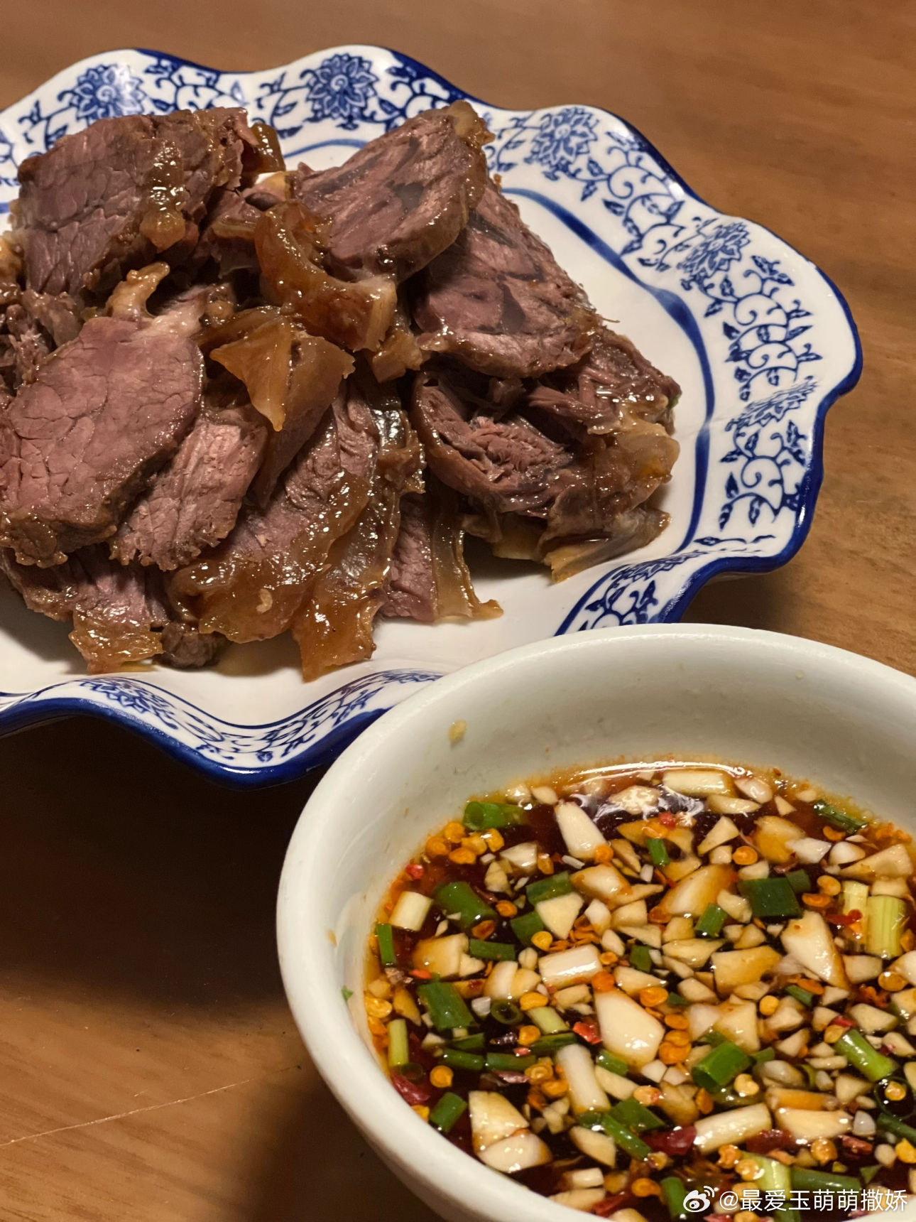 生活手记爱并非单纯的付出，而是双向奔赴的滋养。单方面的给予易成消耗，长久的情感，