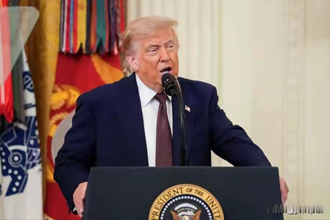 特朗普刚说完没有美国就没有以色列，这边美国驻以色列大使赫卡比就给了他一巴掌，说没