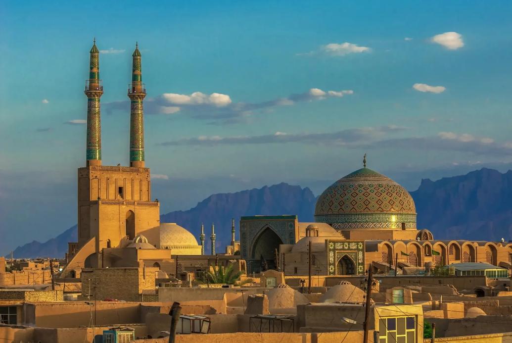 如果内贾德没有遭遇打压，如果伊朗没有神权极力干扰；我想哈梅内伊依然是精神领袖，决