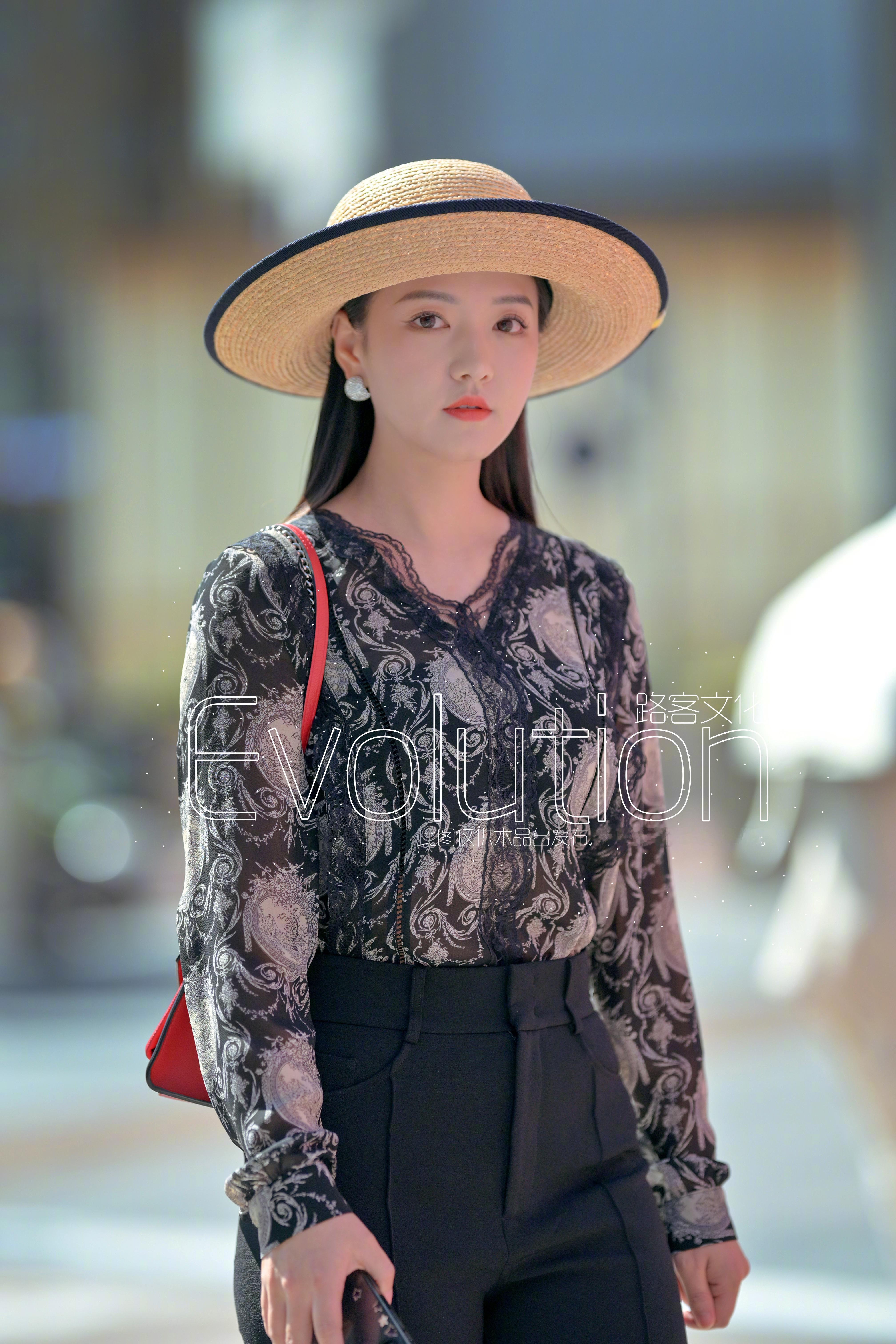 小姐姐再来一张！ ​​​