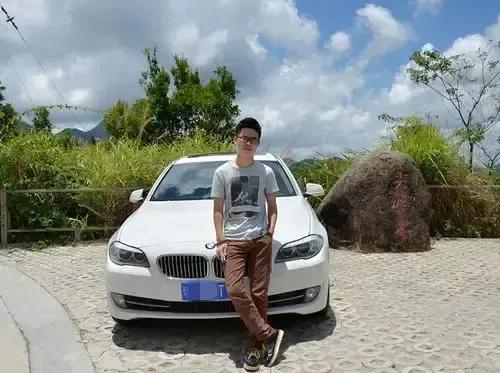 再见宝马！再见沈阳！再见我的汽车梦。临别之际用一篇诗歌赠予我的青葱岁月。

江城