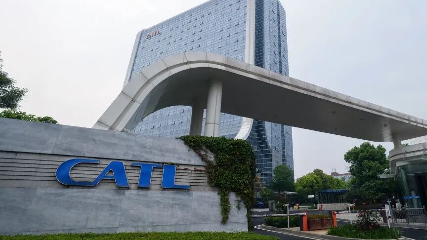 【#宁德时代一季度日赚2.3亿元#】4月15日晚间，又有两家锂电上市企业传来捷报