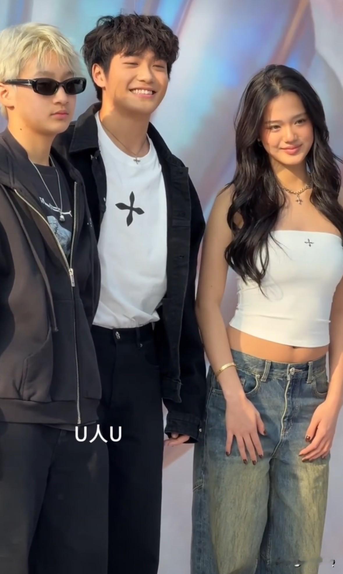 邹市明的儿子轩轩，
曹格的儿子Joe，
钟丽缇的女儿Jaden，
三位星二代同框