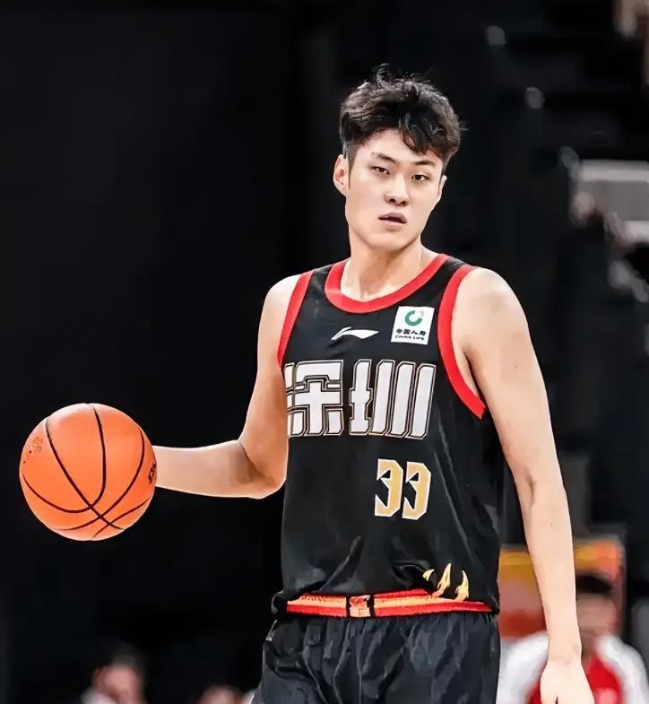 王浩然真是前途无量！今天深圳客场126：113大胜四川，年轻小将王浩然又打出了一