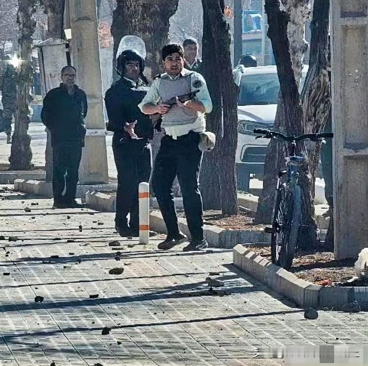 伊朗神权这次的挑战已经进入第6天，现在有至少6人因此身亡。145万本币兑换1美元