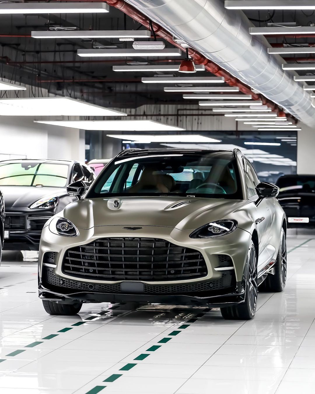 阿斯顿·马丁 DBX 707#阿斯顿马丁# ​​​