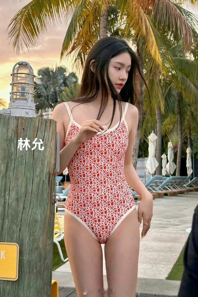 女明星泳装合集 ​​​