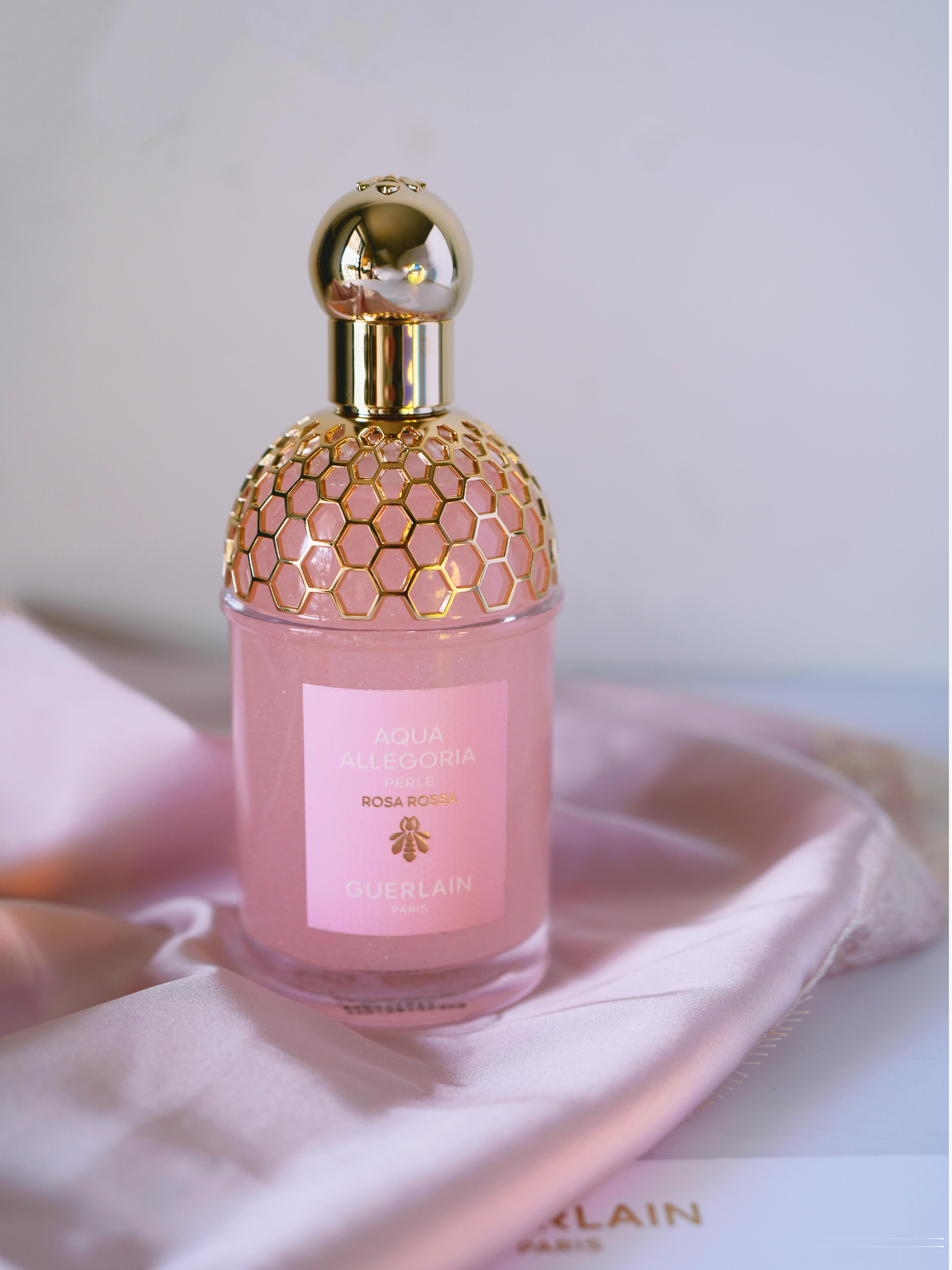 得到了一瓶超美的娇兰香水，娇兰首款水基护肤香水，名字也好听，ROSA ROSSA