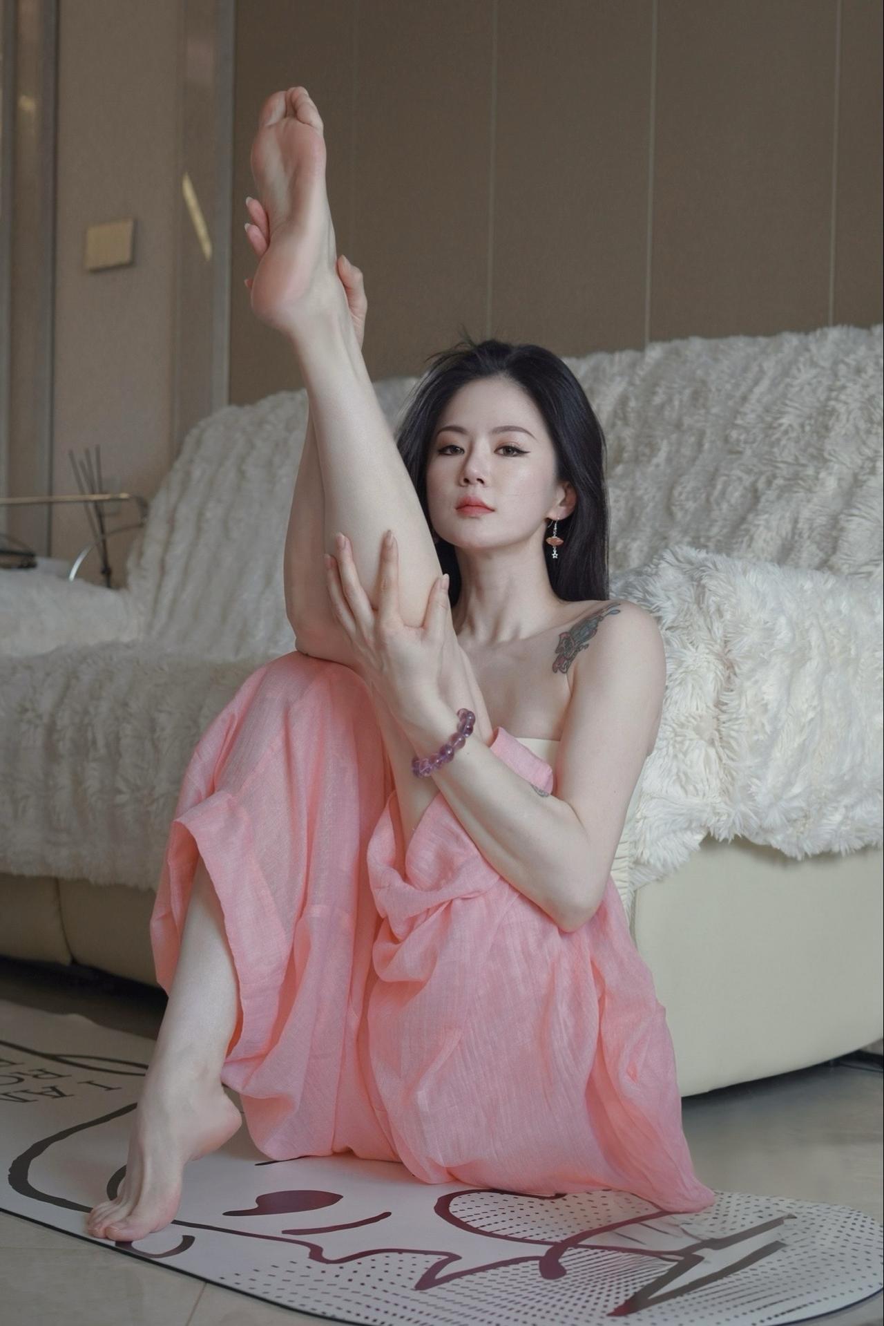 瑜伽女孩 每日瑜伽 瑜伽