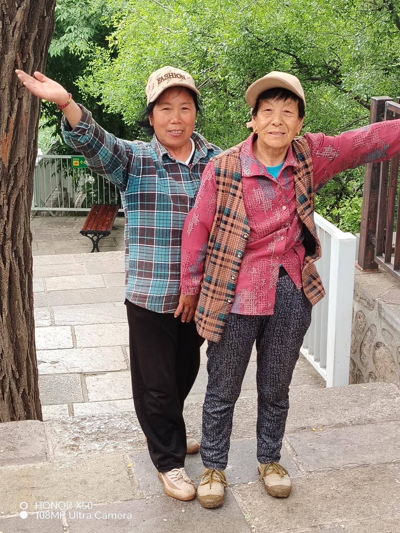 晒图笔记大赛 快乐姐妹花，幸福常相伴！🌸💐🌺