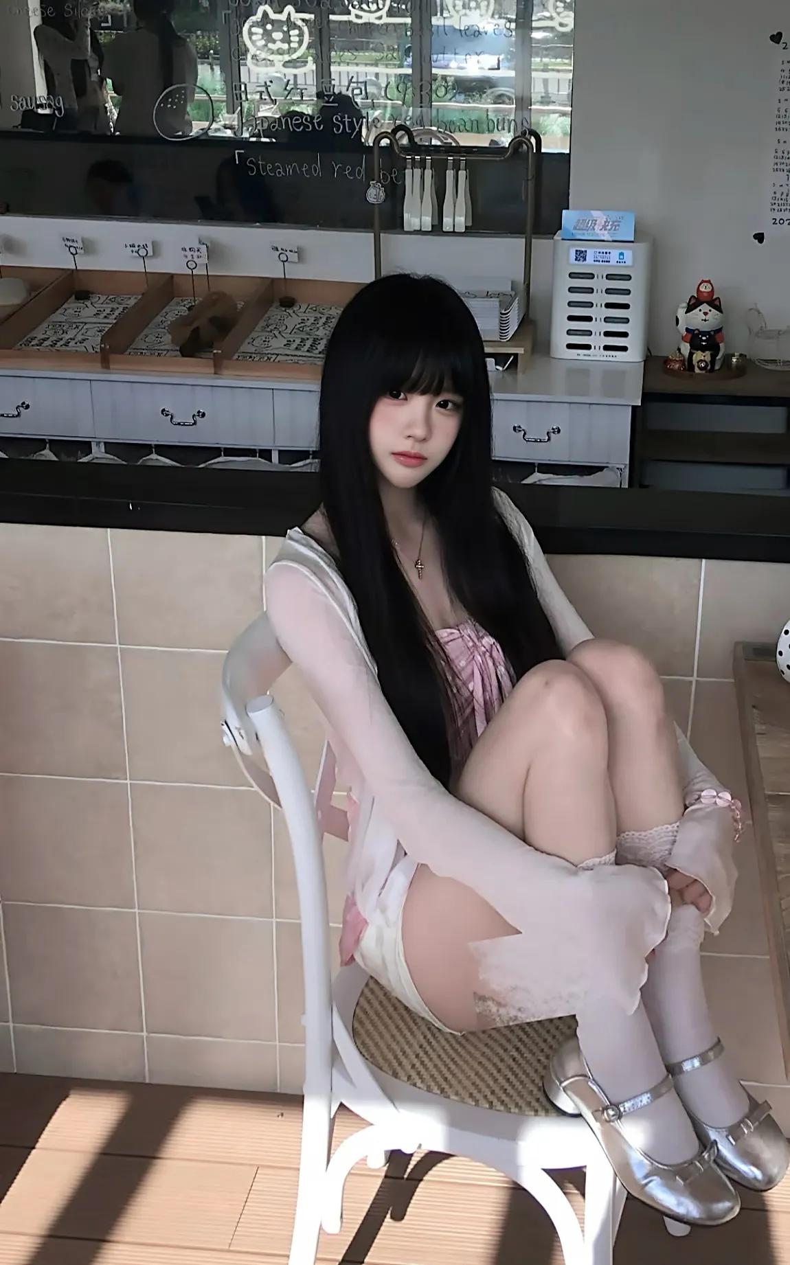 你们觉得江西人娶媳妇彩礼高吗? 不高
1，彩礼是男方家给女方家买家电家具带回去的