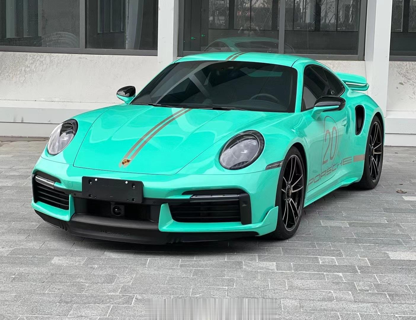 ​保时捷 911 Turbo S 20周年 薄荷绿2022年4月上牌，行驶了12
