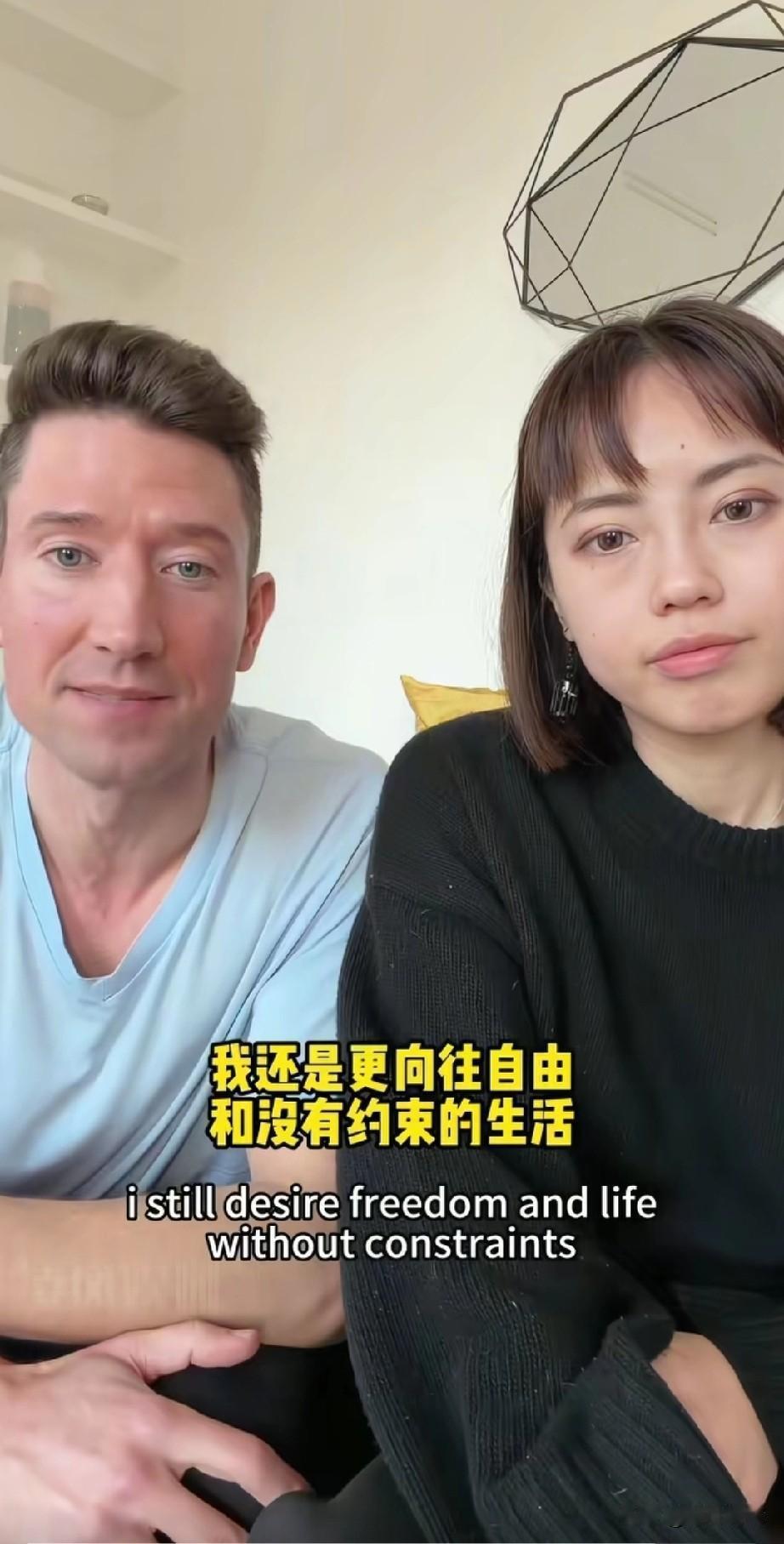 江西女孩在欧洲留学的时候，
遇到了背包客TG，
她被对方开朗的性格所吸引，
不顾