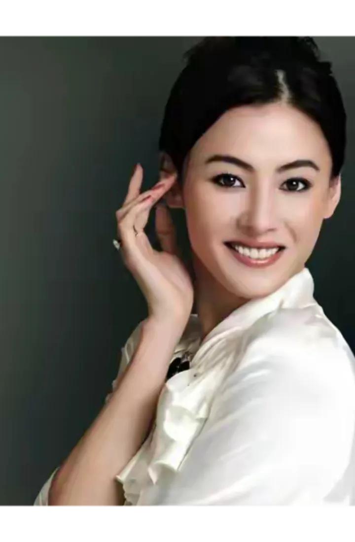 张柏芝：骨相之美，时光之证

在娱乐圈中，张柏芝以她那不被岁月侵蚀的骨相美，成为