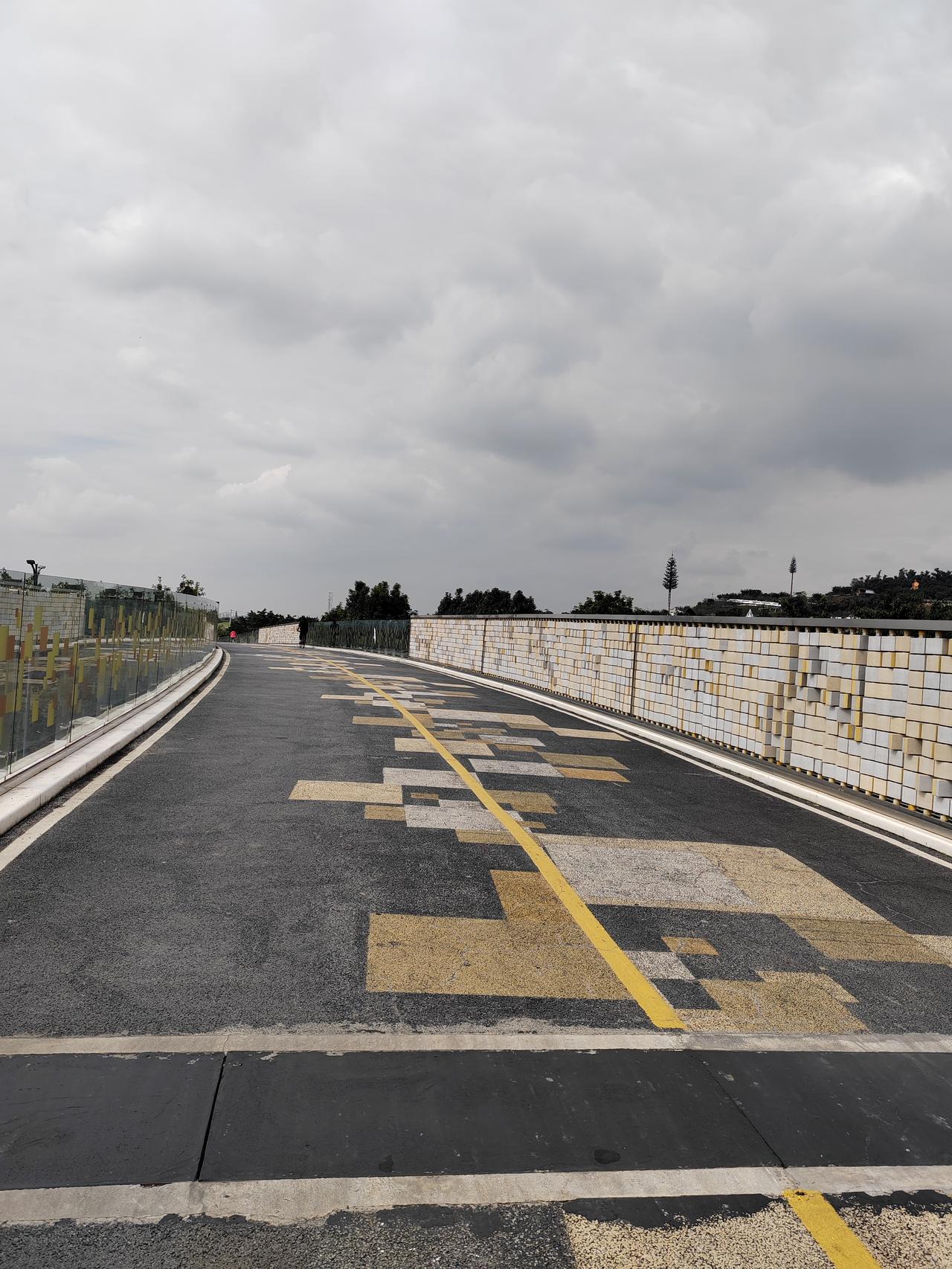 俄国防部：乌军发射4枚美制ATACMS导弹袭击俄目标 被全部击落：乌军18日发射