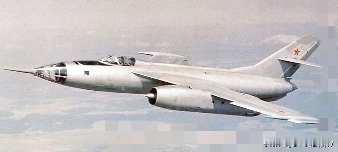 军事爱好者多半均听说过雅克-28的名字，但坦率的说雅克-28之所以出名，并不是它