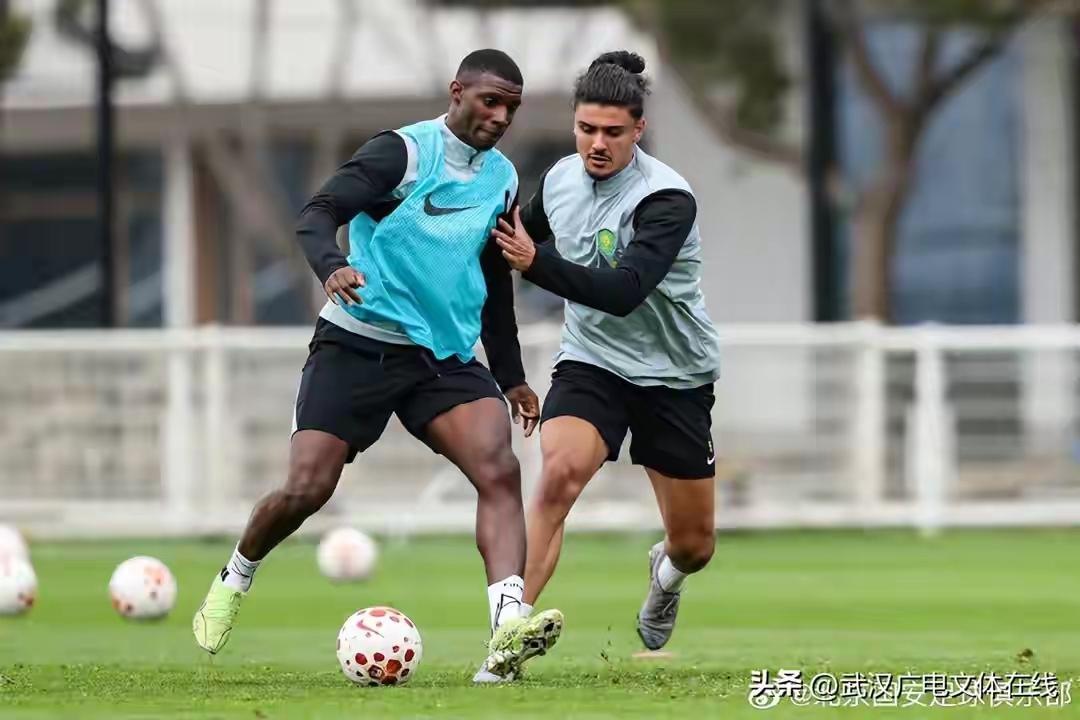 刚刚看到一个帖子，说国安与鲁能的比赛是什么德比了，很是奇思妙想的了啊！不合适，不