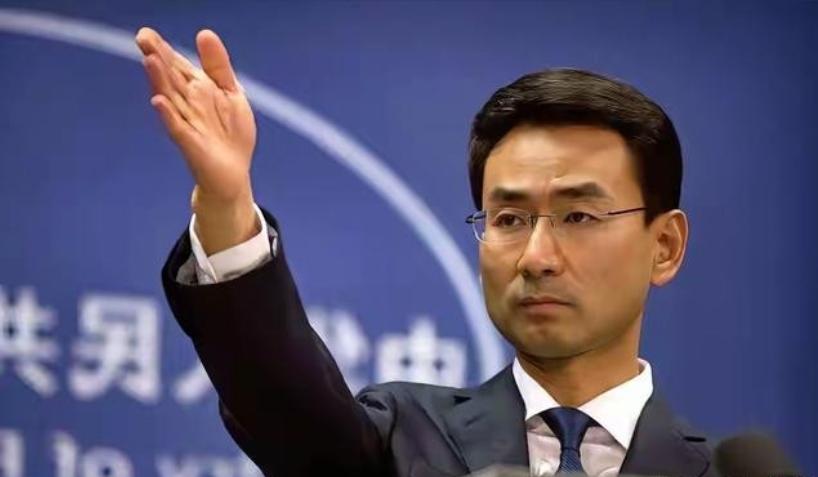 惊天阴谋！美国明抢格陵兰为假动作，真正目标曝光：逼中国出手！近期美国以“国家安全