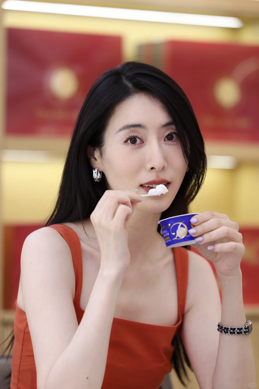 谁懂这一口冰淇淋的含金量？好像有变美魔法！