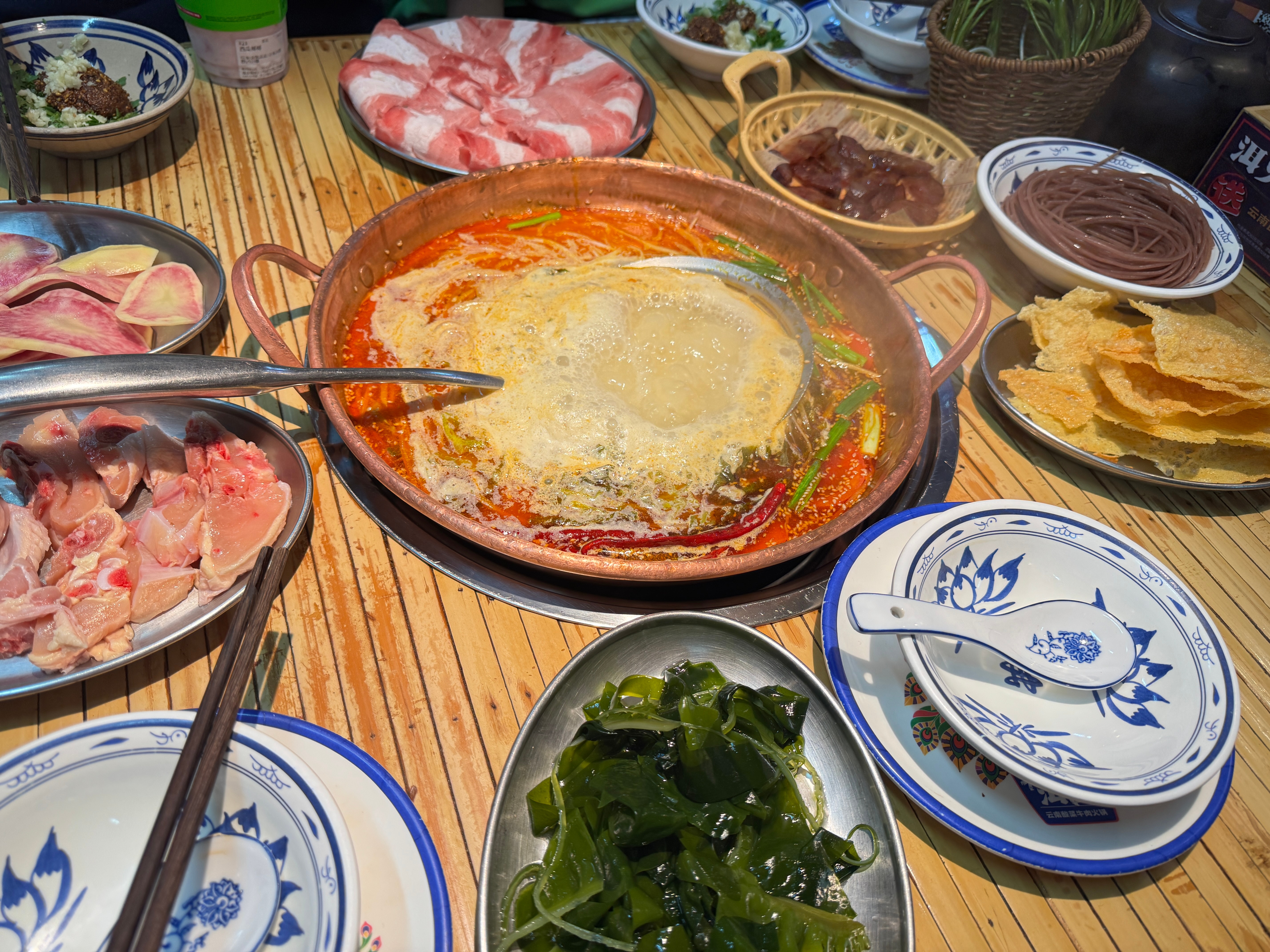 dbq姐妹们 连续第三天火锅了🍲[流鼻血]（粉丝先吃 ​​​