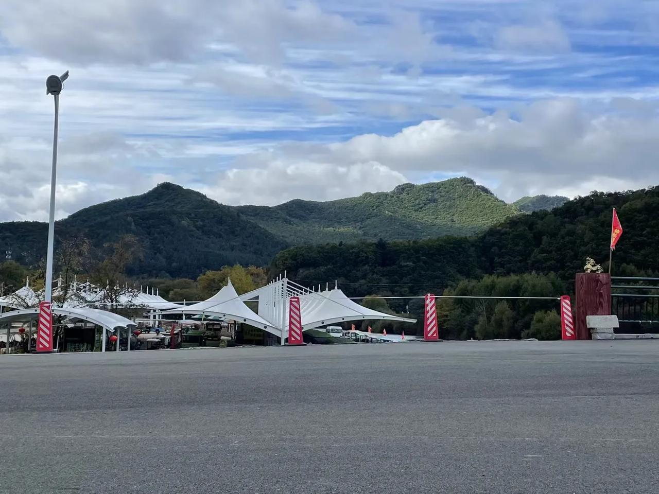 #晒一张你相册里风景照，#别人10月一都能出去旅游，我却在地里从早忙到晚，整整忙