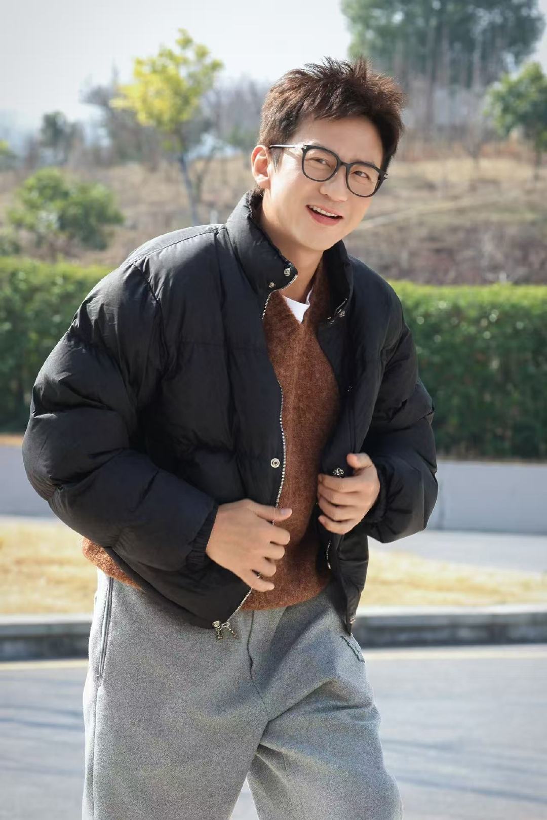 邓超录奋斗吧人生0帧开演 邓超上班路直接开启“饭撒模式”！《奋斗吧人生-演员篇》